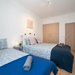 Vandrarhem Luxury And Suites, Ideal For Tourists *