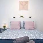 Hostel Luxury And Suites, Ideal For Tourists