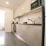 Luxury And Suites, Ideal For Tourists Hostel Lizbona