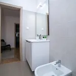 Hostel Luxury And Suites, Ideal For Tourists