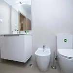 Hostel Luxury And Suites, Ideal For Tourists *