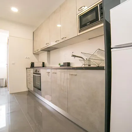 Luxury And Suites, Ideal For Tourists بيت شباب *