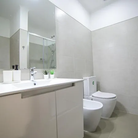Hostel Luxury And Suites, Ideal For Tourists Lissabon
